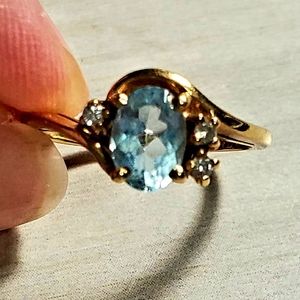 14K Yellow Gold Aquamarine Ring